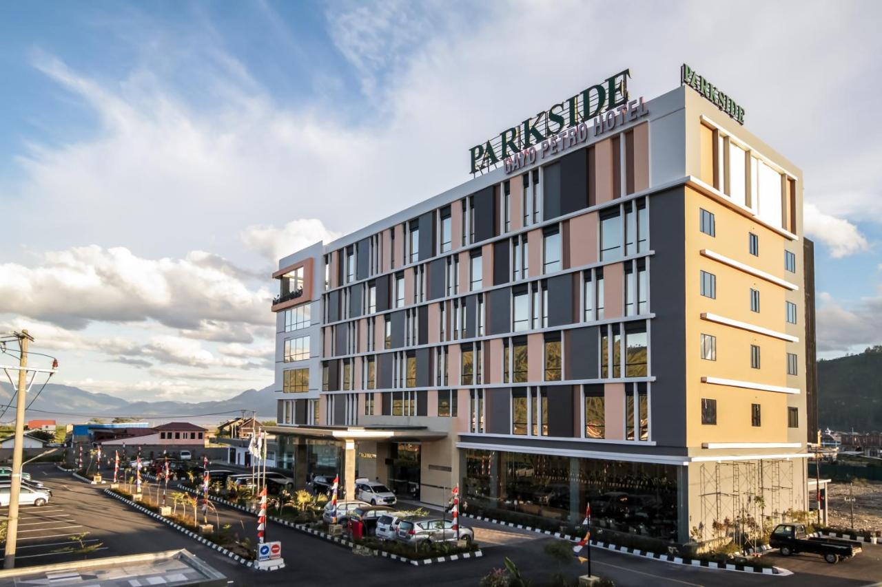 Parkside Gayo Petro Hotel Takengon Екстер'єр фото