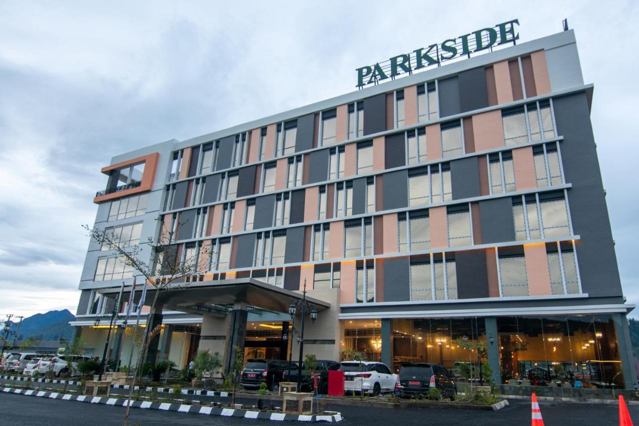 Parkside Gayo Petro Hotel Takengon Екстер'єр фото